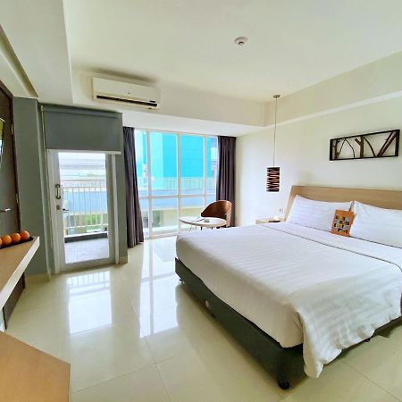 Hotel Harper Mt Haryono By Aston Jakarta Exterior foto