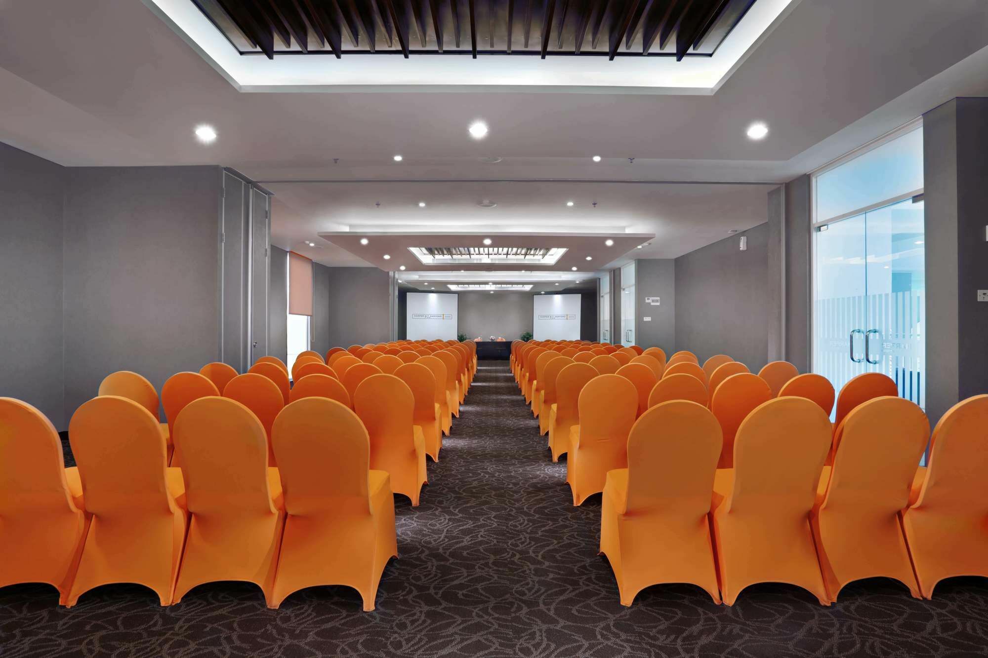 Hotel Harper Mt Haryono By Aston Jakarta Exterior foto
